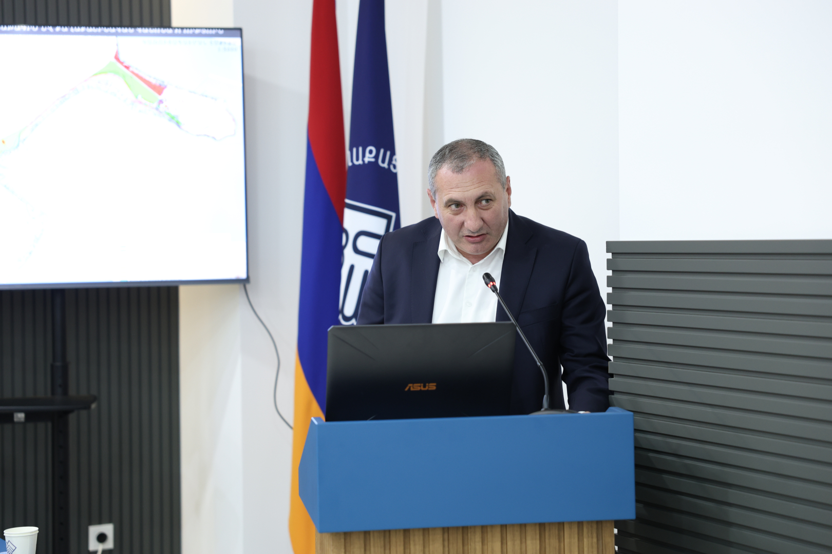image-slide
