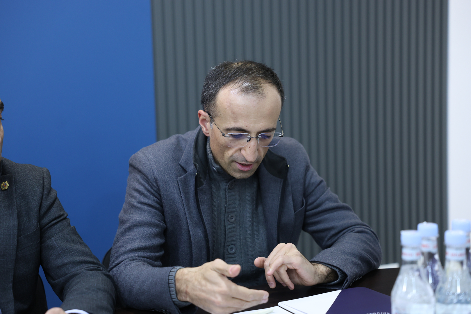 image-slide