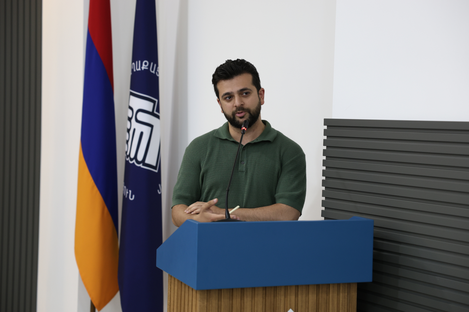 image-slide