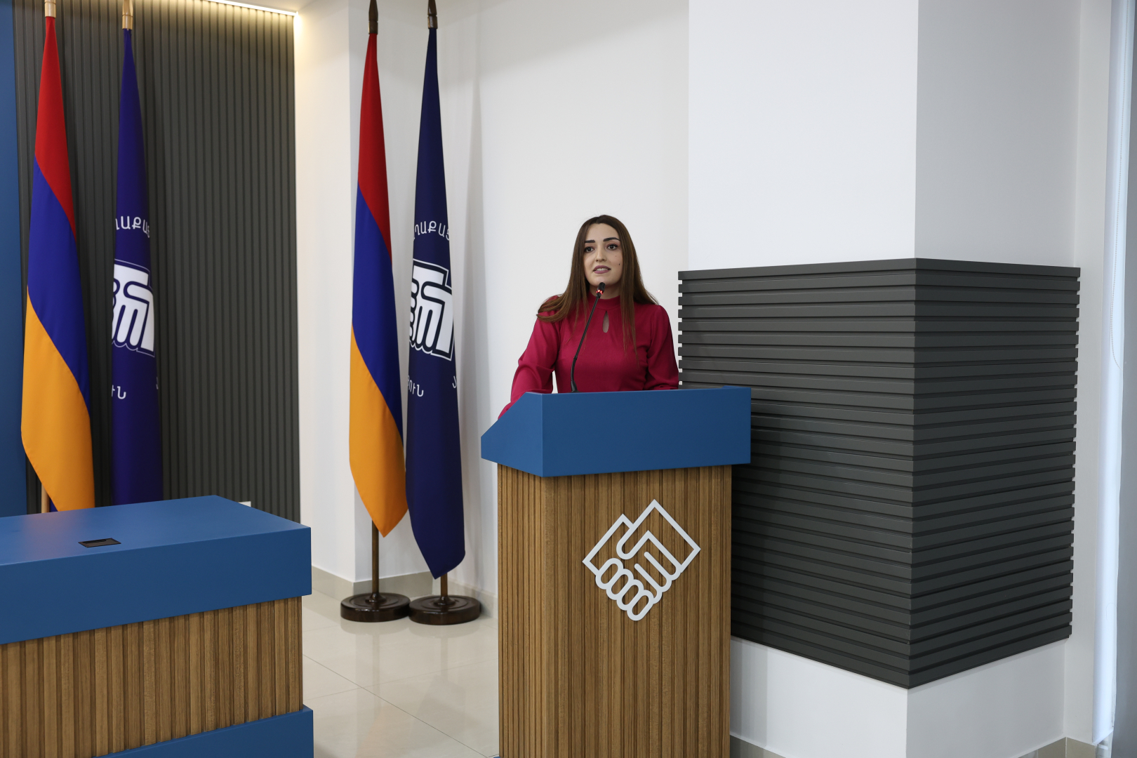 image-slide