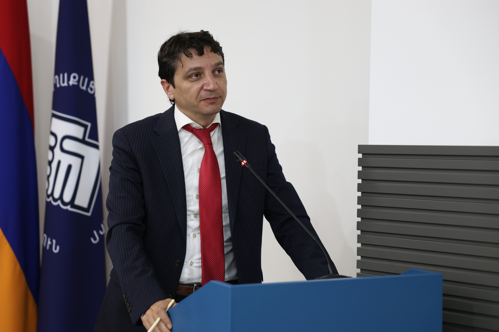 image-slide