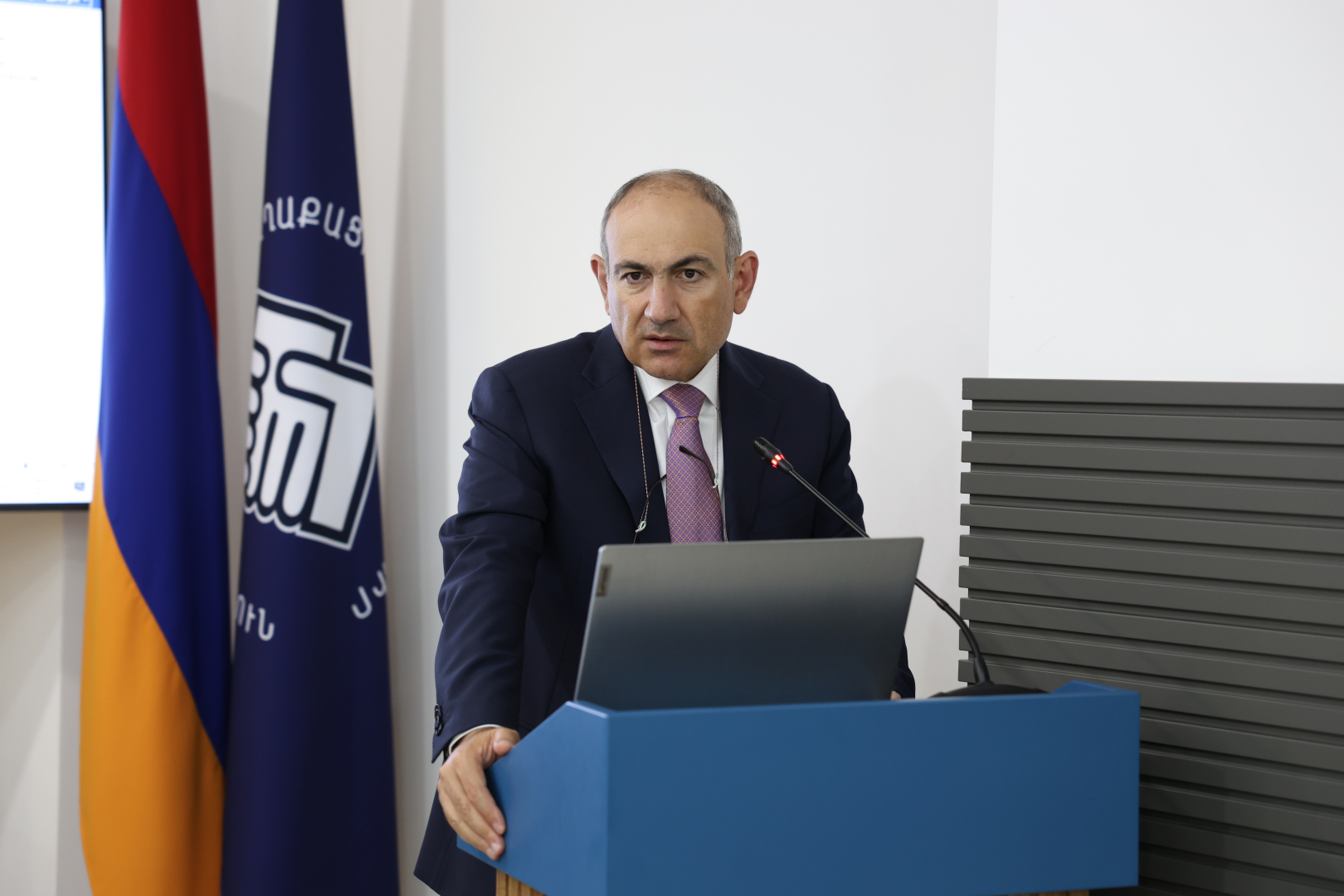 image-slide