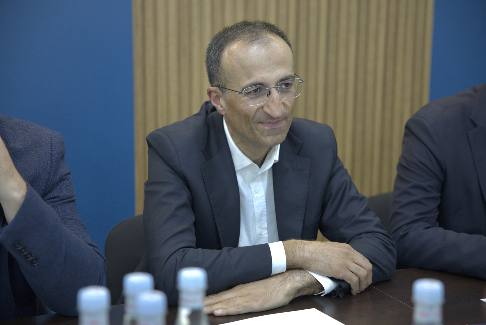 image-slide