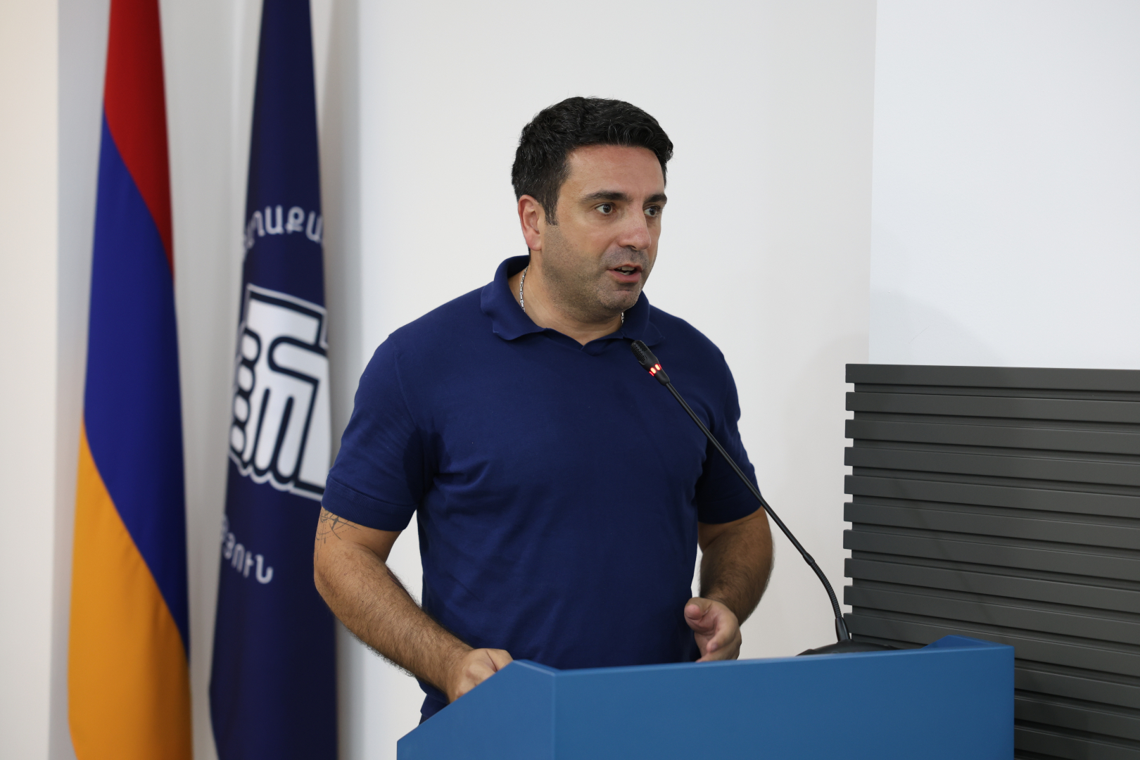 image-slide