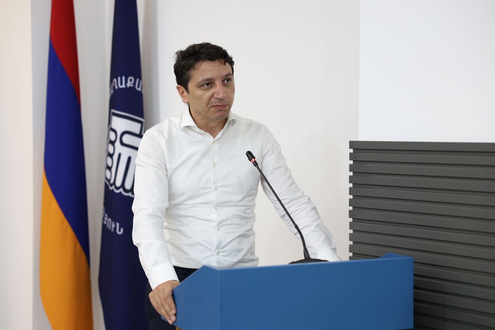 image-slide