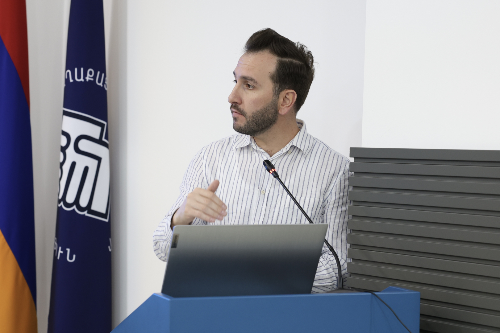 image-slide