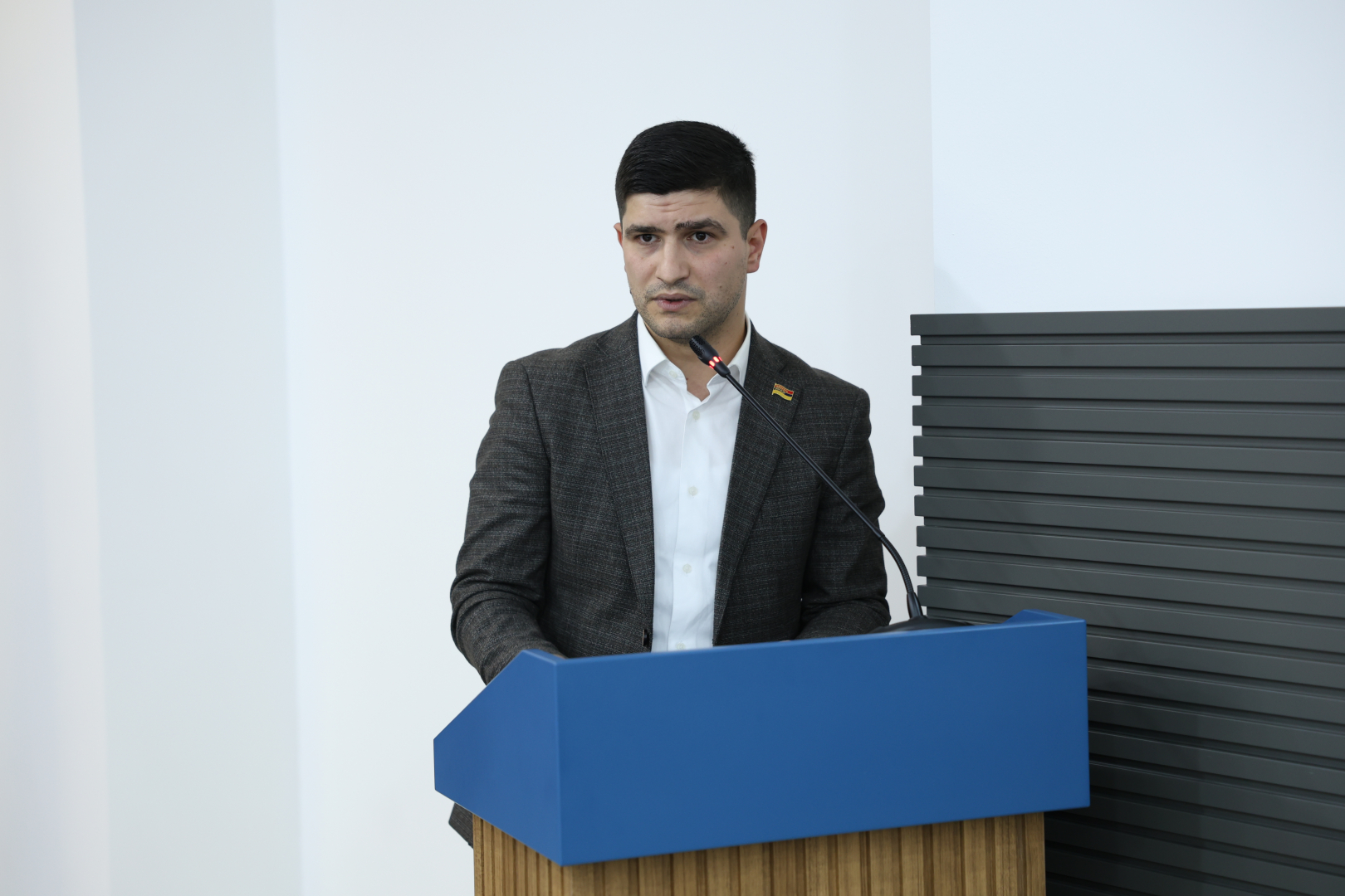 image-slide