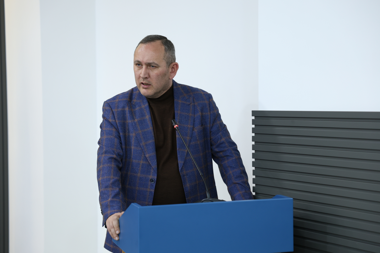image-slide
