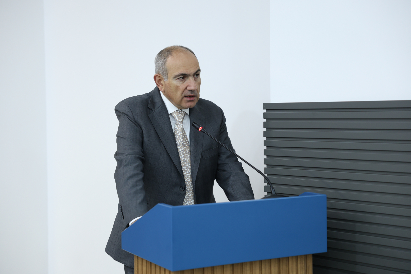 image-slide