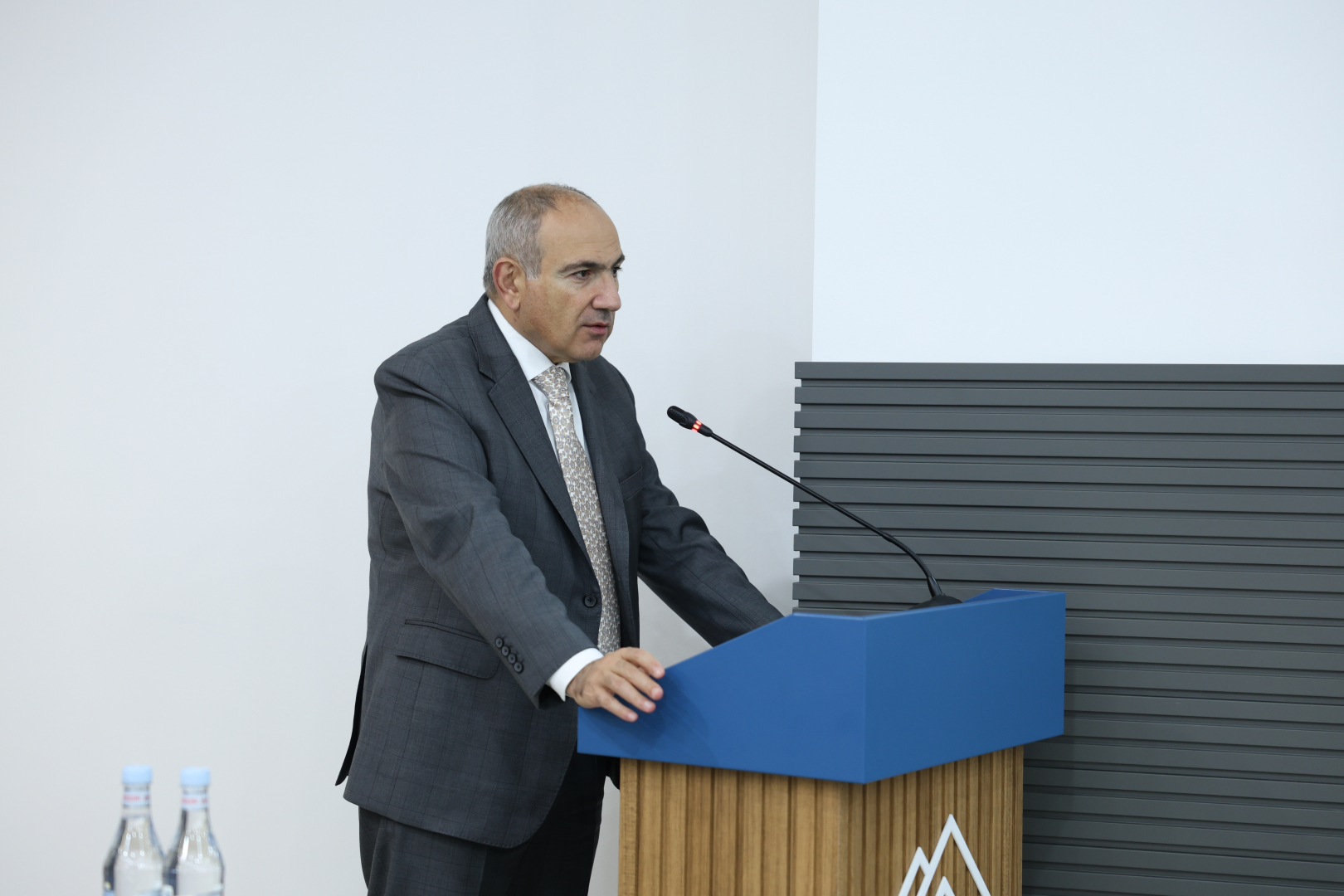 image-slide